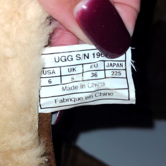 UGG Boots - Picture 6 of 6